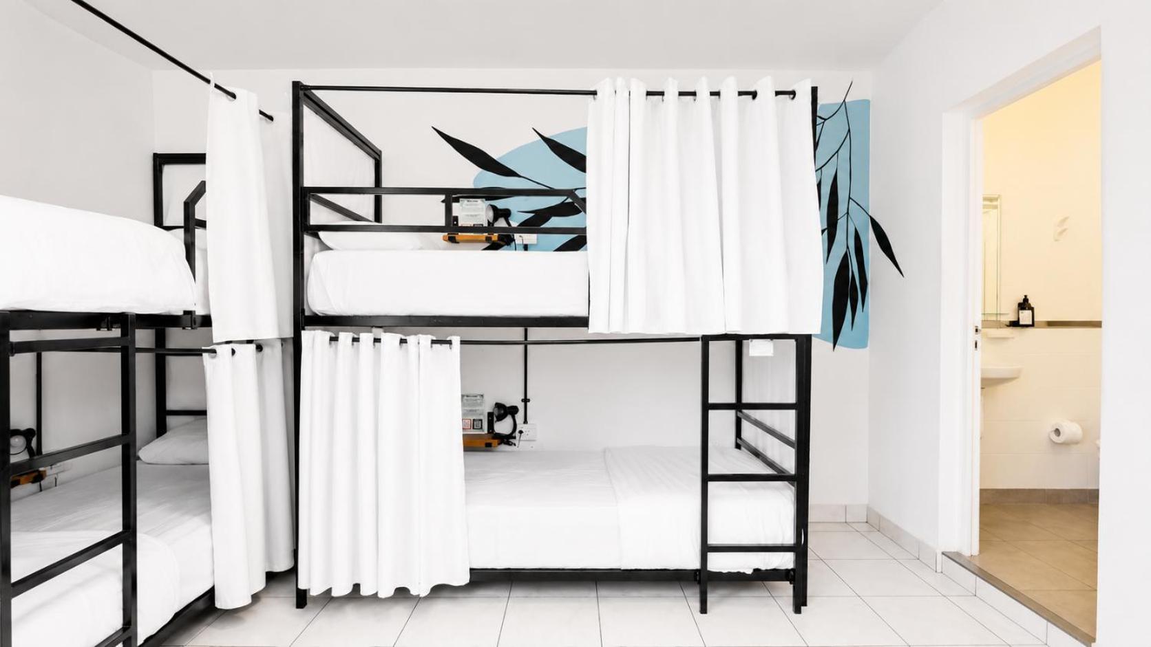 Bed 4-Bed Female Dormitory Room