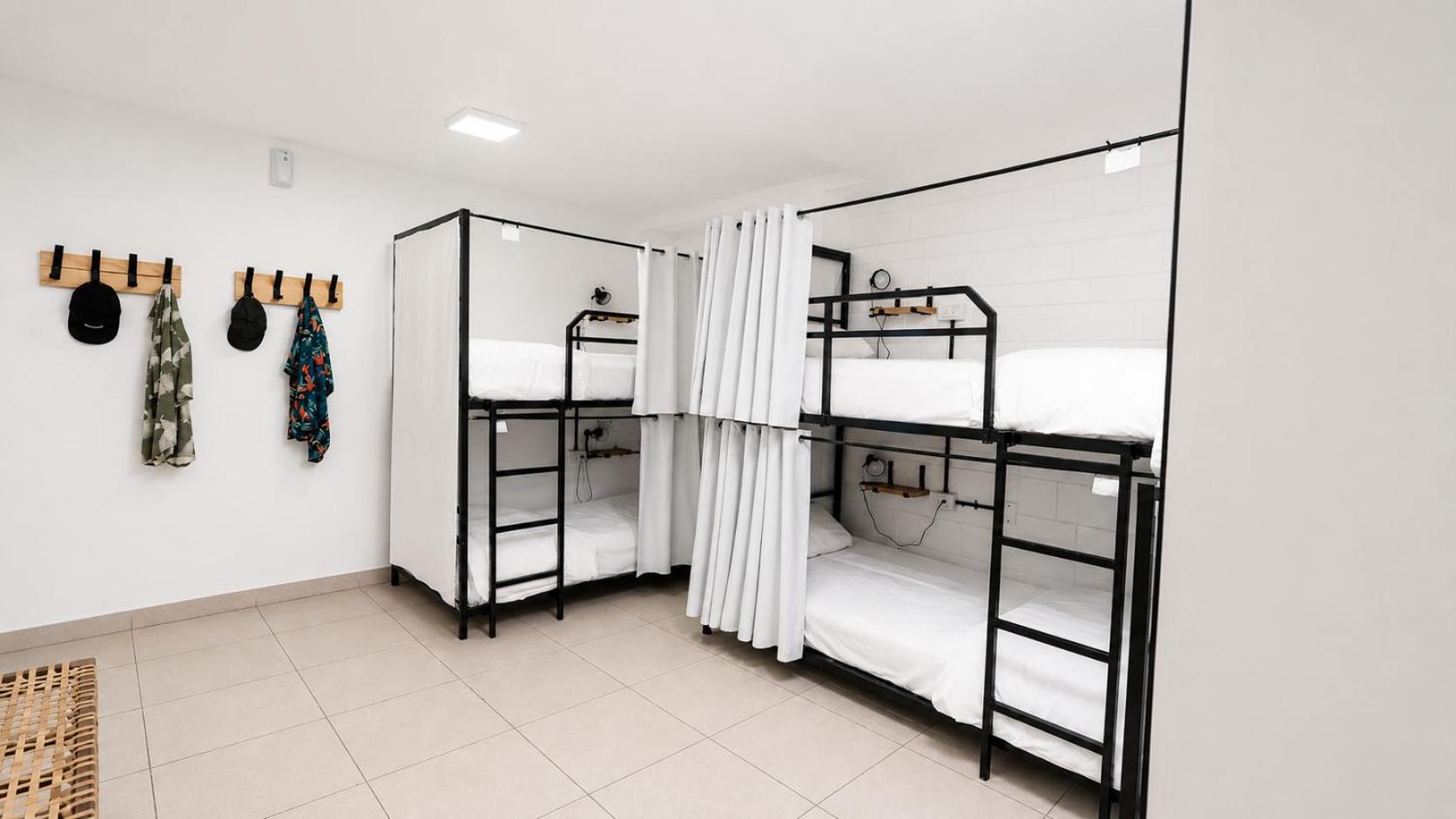 Bed 6-Bed Dormitory Room